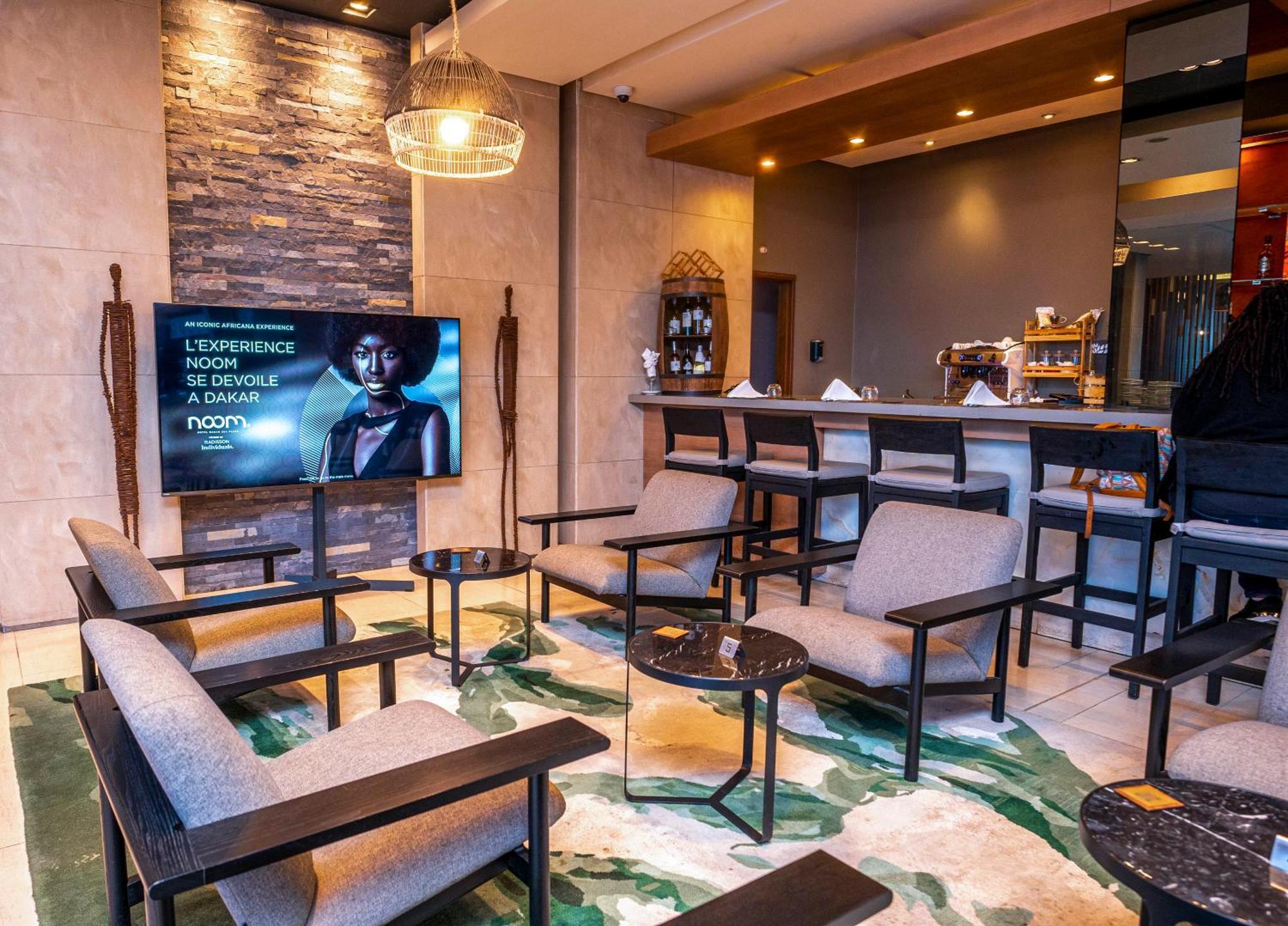 فندق راديسون بلو، داكار سي بلازا داكاغْ المظهر الخارجي الصورة The lounge at the airport